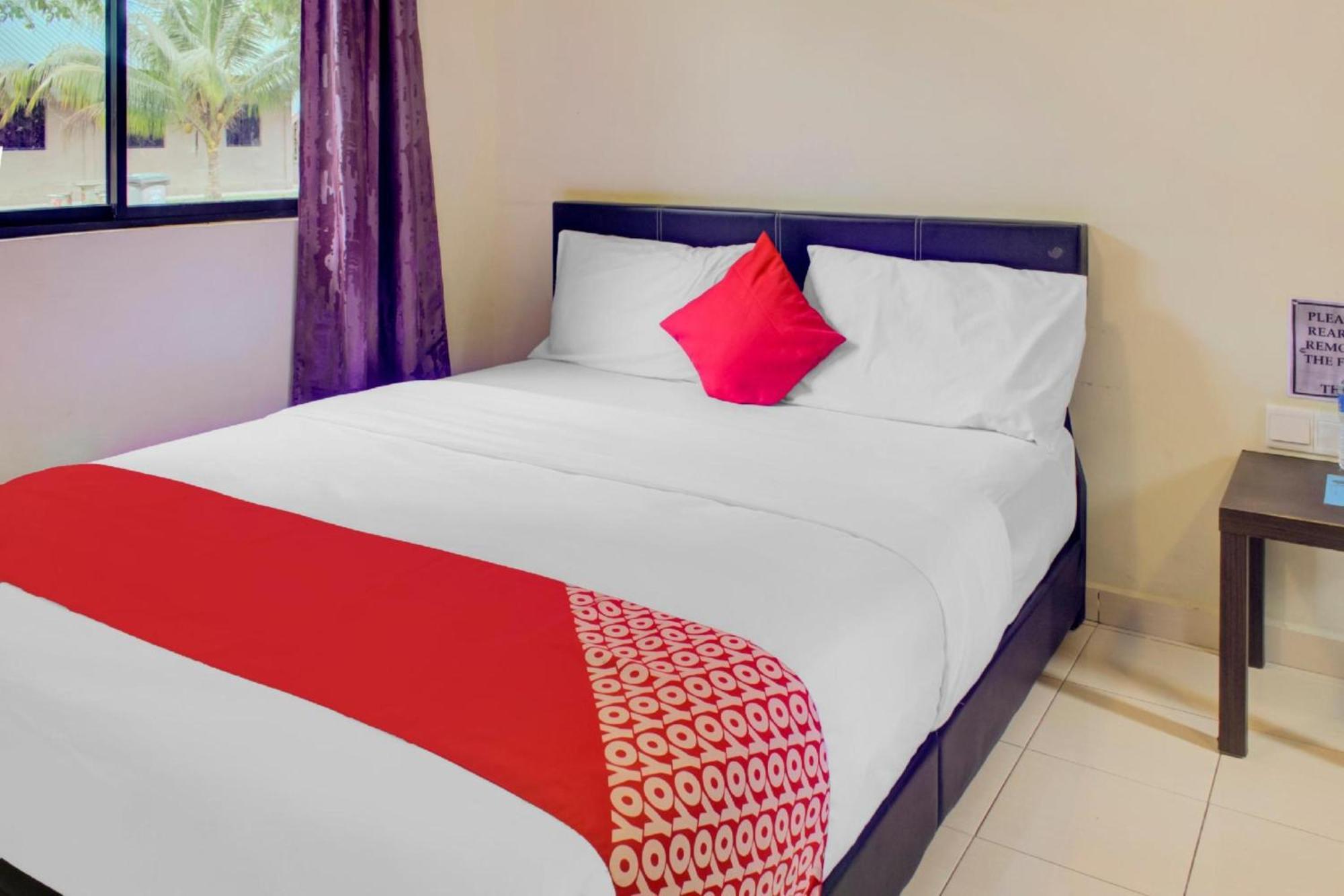 Super Oyo 89896 Sedili Hotel